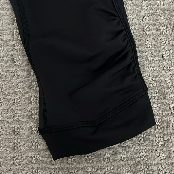 Lululemon stop at nothing crop black legging - Picture 4 of 11